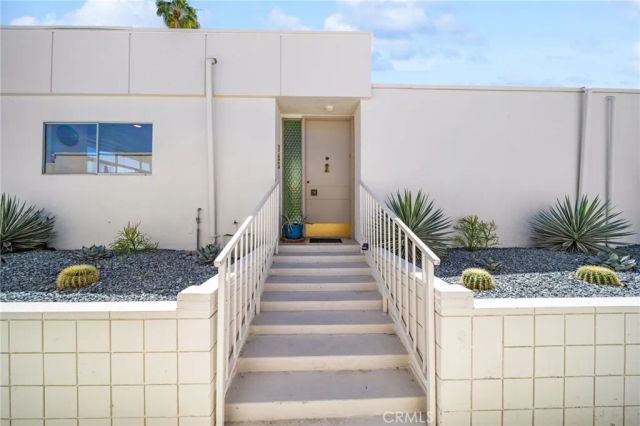 760 E La Verne, Palm Springs, CA 92264