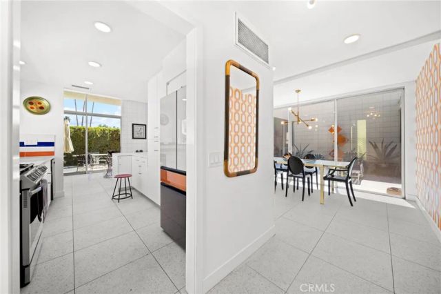 760 E La Verne, Palm Springs, CA 92264