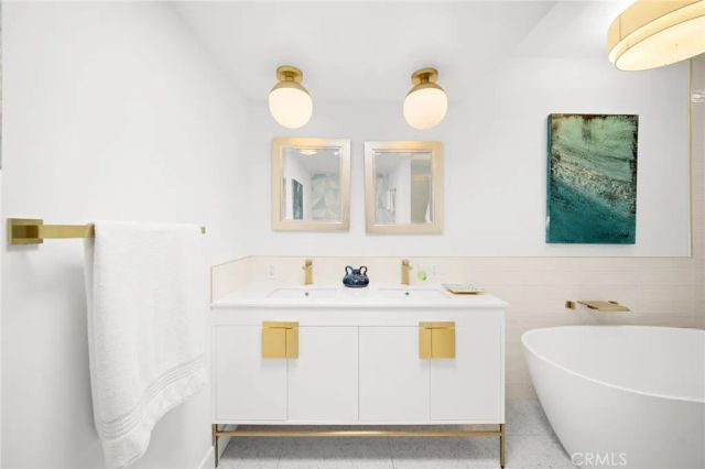 760 E La Verne, Palm Springs, CA 92264