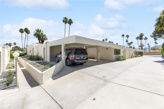 760 E La Verne, Palm Springs, CA 92264