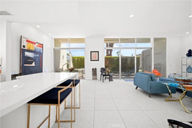 760 E La Verne, Palm Springs, CA 92264