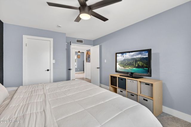 2601 E HOPI Avenue E, Mesa, AZ 85204