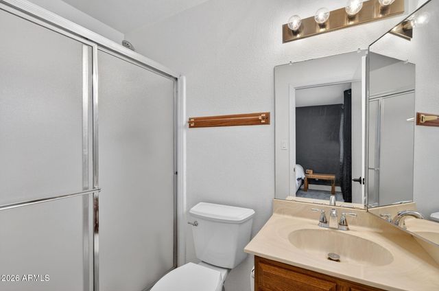 2601 E HOPI Avenue E, Mesa, AZ 85204