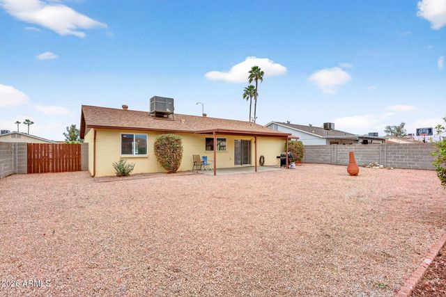 2601 E HOPI Avenue E, Mesa, AZ 85204