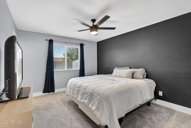 2601 E HOPI Avenue E, Mesa, AZ 85204
