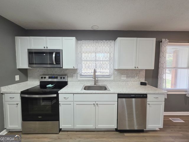 224 Lake Placid Drive, Bonaire, GA 31005