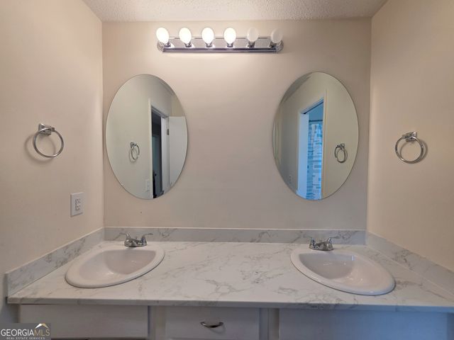 224 Lake Placid Drive, Bonaire, GA 31005