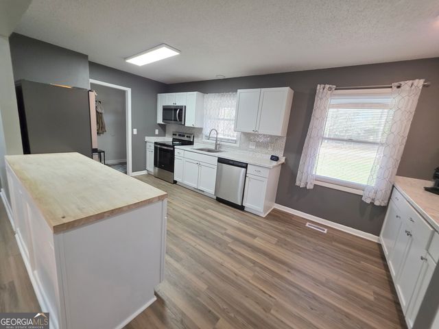 224 Lake Placid Drive, Bonaire, GA 31005