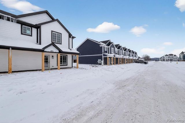 54609 Brenda Drive 4, Macomb, MI 48042