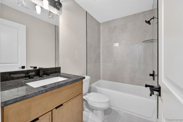 54609 Brenda Drive 4, Macomb, MI 48042