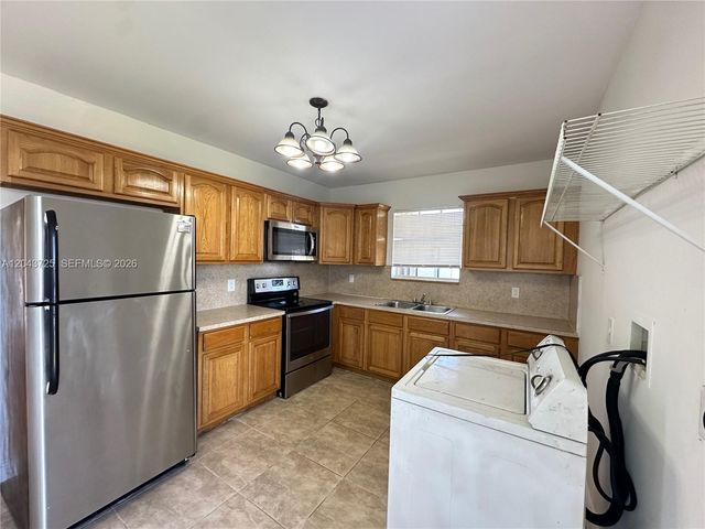2235 Farragut Street, Hollywood, FL 33020