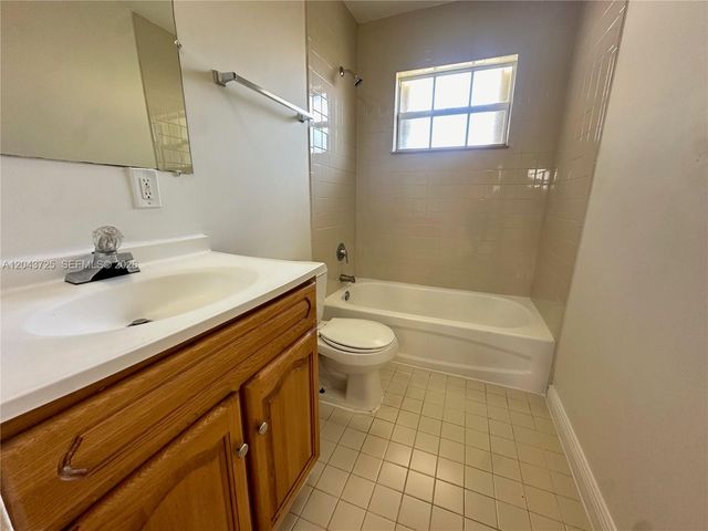 2235 Farragut Street, Hollywood, FL 33020