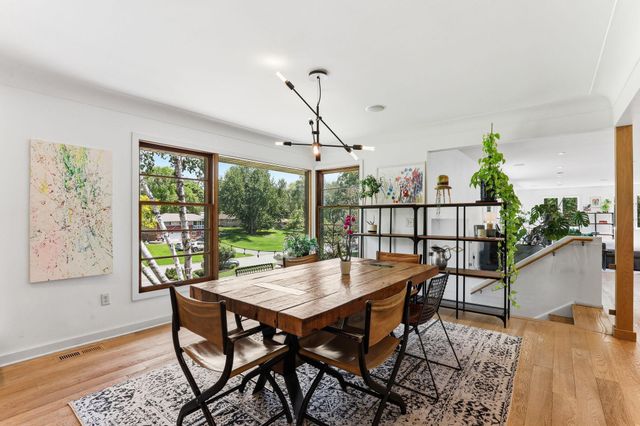 2011 Toledo Avenue N, Golden Valley, MN 55422