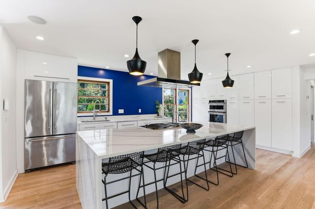 2011 Toledo Avenue N, Golden Valley, MN 55422