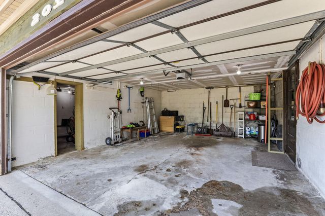 2011 Toledo Avenue N, Golden Valley, MN 55422