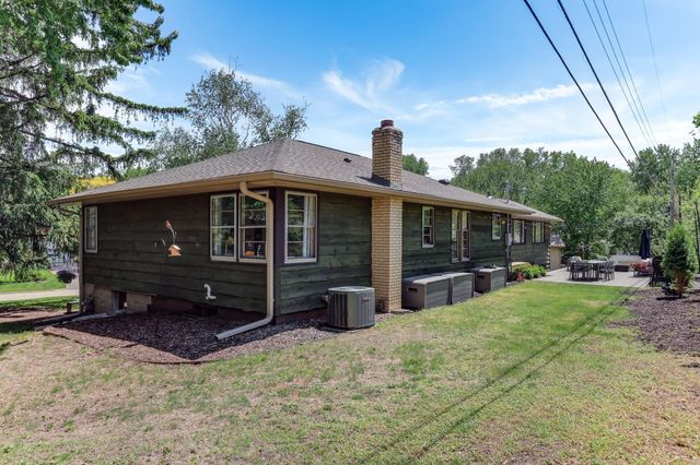 2011 Toledo Avenue N, Golden Valley, MN 55422