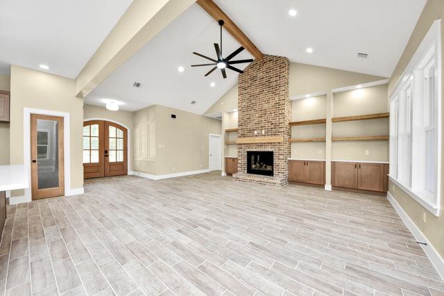11662 South Branch Dr, Plantersville, TX 77363