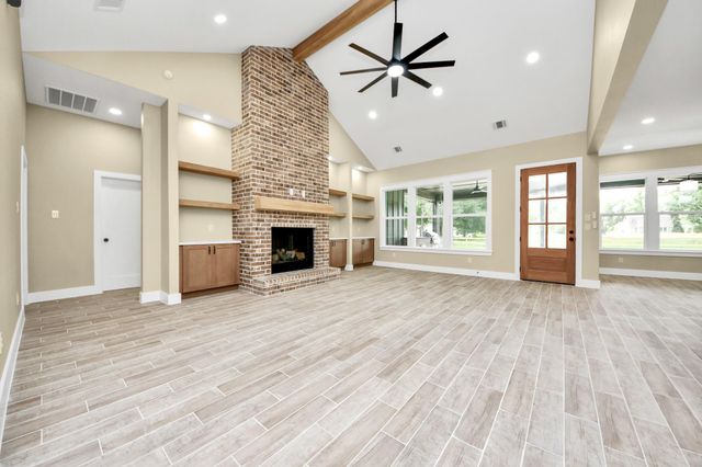11662 South Branch Dr, Plantersville, TX 77363