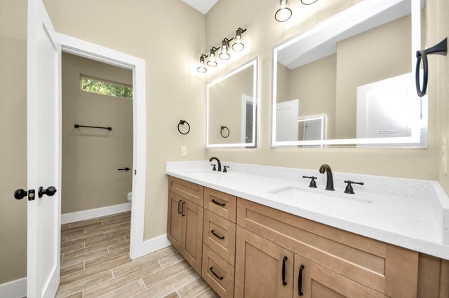 11662 South Branch Dr, Plantersville, TX 77363