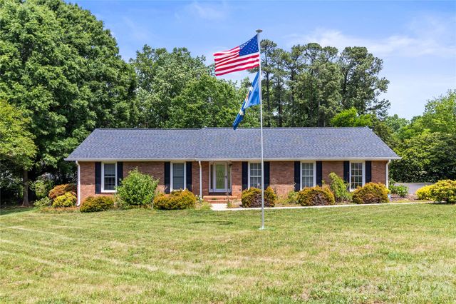 139 Woodhaven Lane, Mocksville, NC 27028