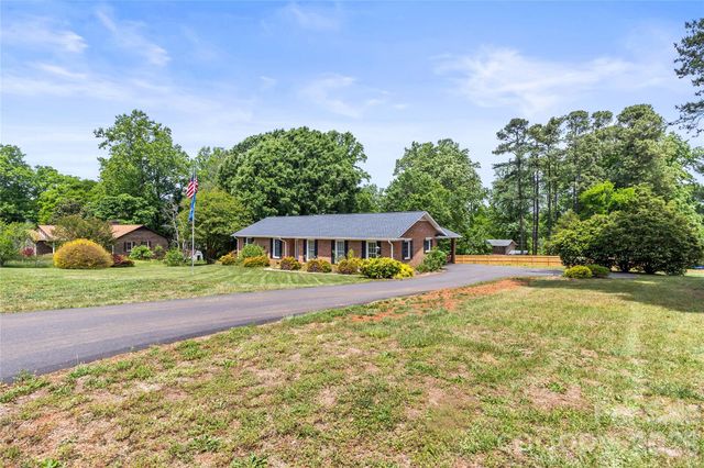 139 Woodhaven Lane, Mocksville, NC 27028