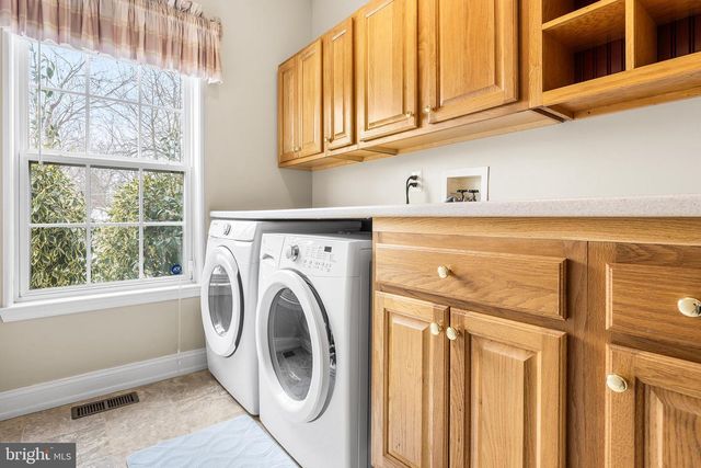 8 LANTERN LN, Woodstown, NJ 08098