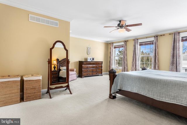 8 LANTERN LN, Woodstown, NJ 08098