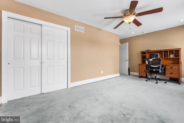 8 LANTERN LN, Woodstown, NJ 08098