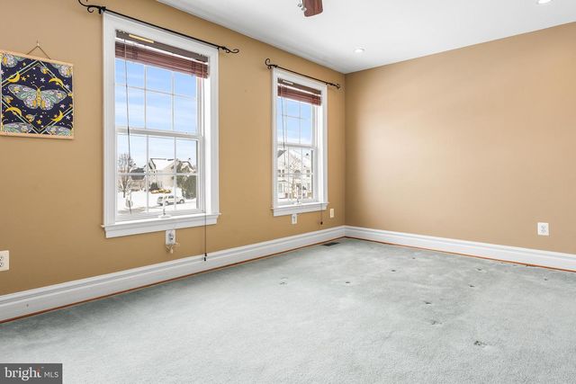 8 LANTERN LN, Woodstown, NJ 08098