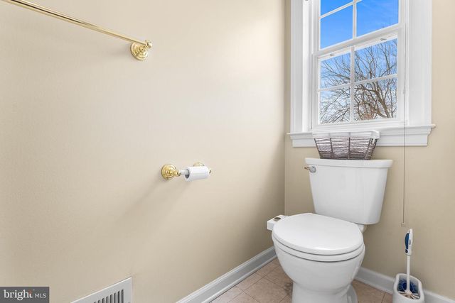 8 LANTERN LN, Woodstown, NJ 08098