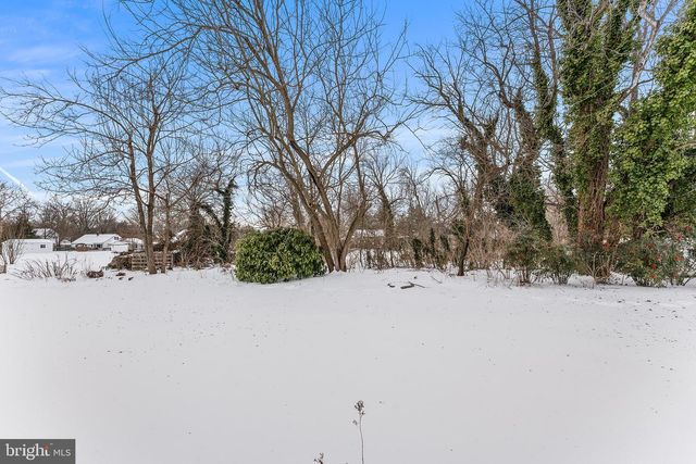 8 LANTERN LN, Woodstown, NJ 08098