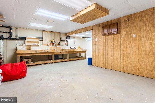 8 LANTERN LN, Woodstown, NJ 08098