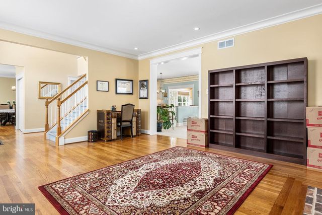 8 LANTERN LN, Woodstown, NJ 08098