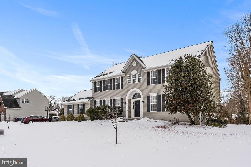 8 LANTERN LN, Woodstown, NJ 08098