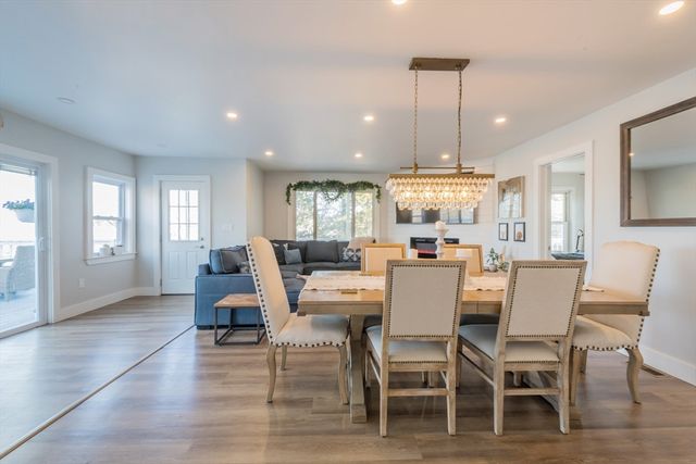 2 Harding Ave, Plymouth, MA 02360