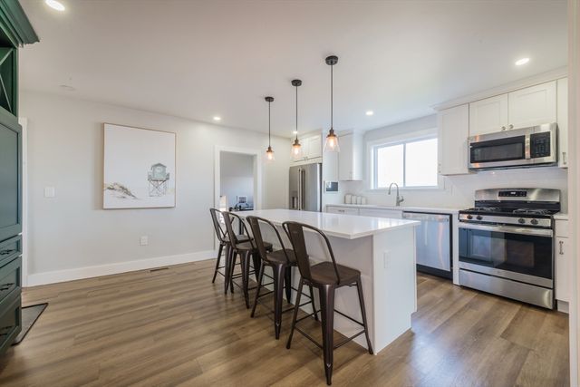 2 Harding Ave, Plymouth, MA 02360