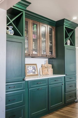 2 Harding Ave, Plymouth, MA 02360