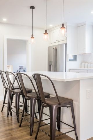 2 Harding Ave, Plymouth, MA 02360