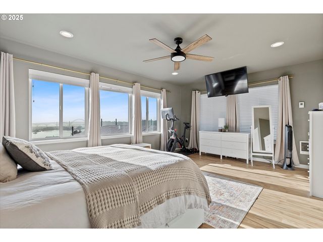 805 Se CRESCENT Pl, Newport, OR 97365