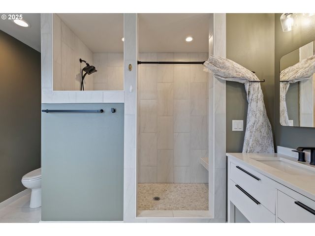 805 Se CRESCENT Pl, Newport, OR 97365