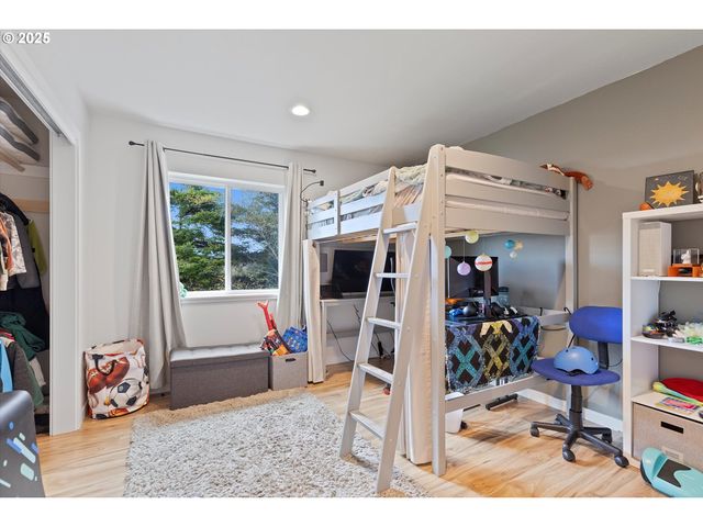 805 Se CRESCENT Pl, Newport, OR 97365