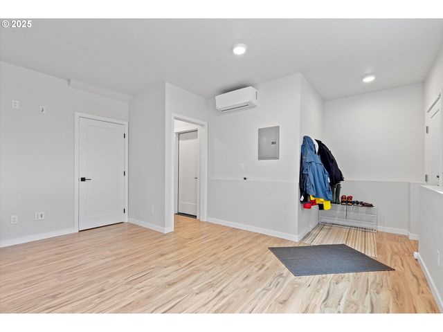 805 Se CRESCENT Pl, Newport, OR 97365