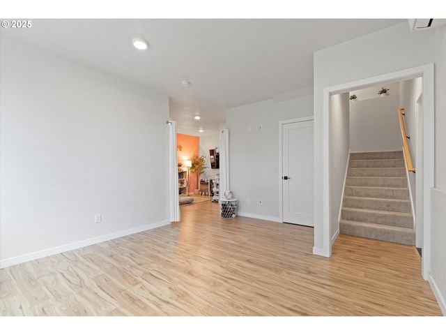 805 Se CRESCENT Pl, Newport, OR 97365