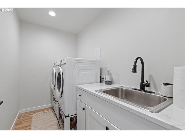 805 Se CRESCENT Pl, Newport, OR 97365