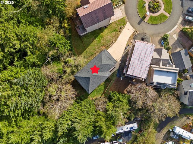 805 Se CRESCENT Pl, Newport, OR 97365