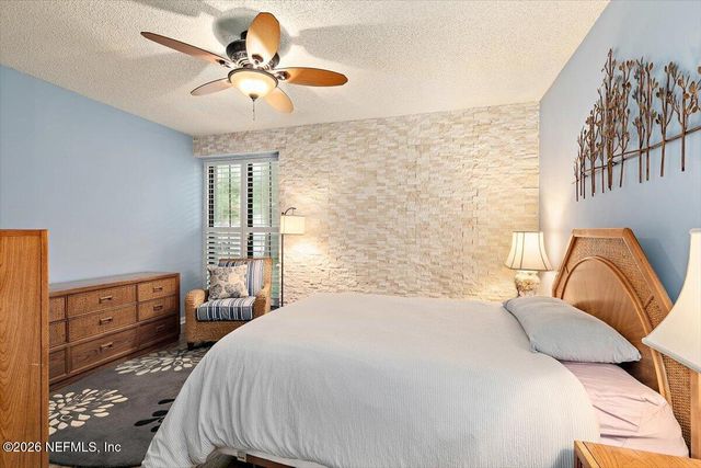 2105 WOOD HILL Drive 2105, Jacksonville, FL 32256