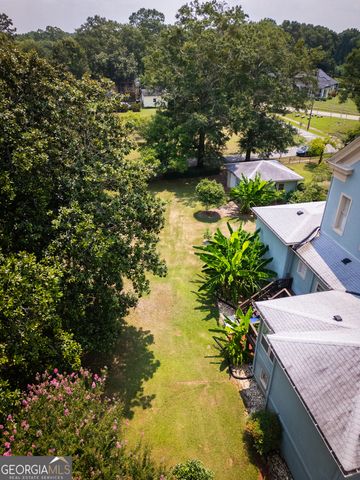 26 Magnolia Street, Grantville, GA 30220