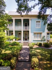 26 Magnolia Street, Grantville, GA 30220