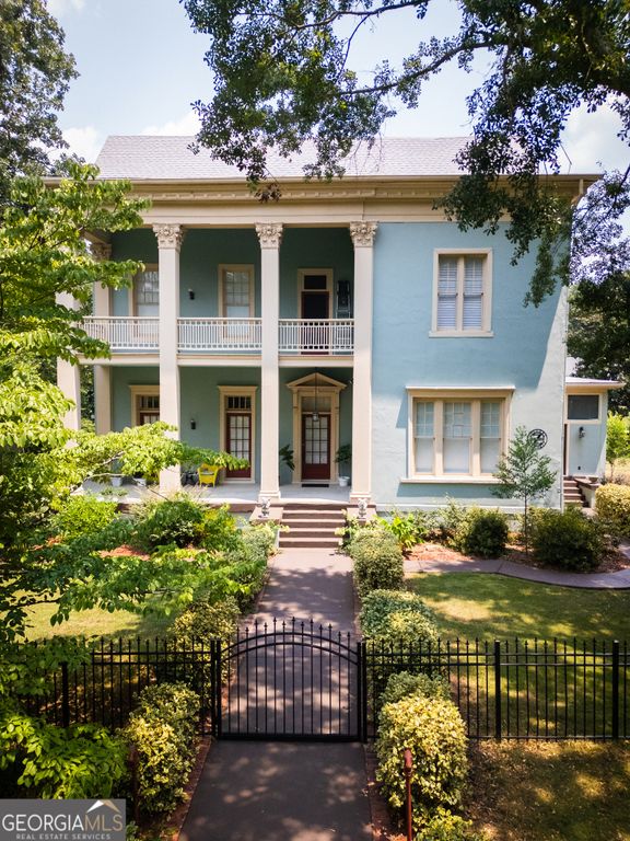 26 Magnolia Street, Grantville, GA 30220