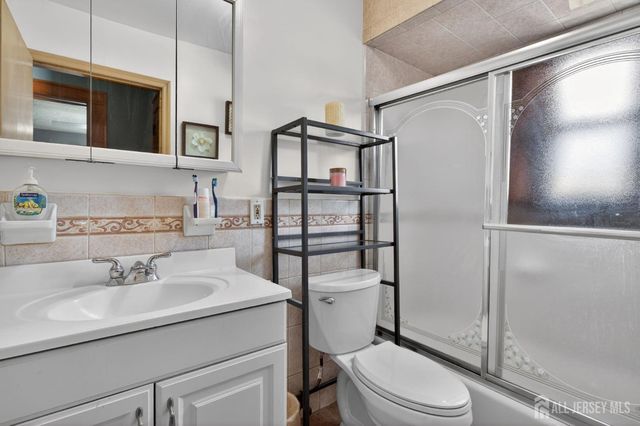 546 Teneyke Place, Rahway, NJ 07065